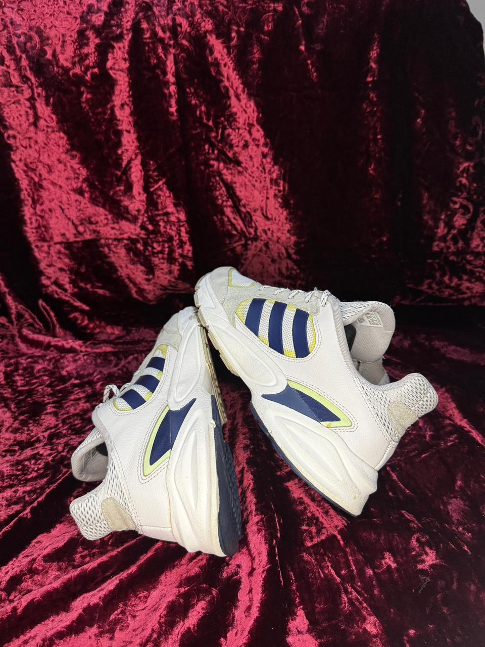 Adidas 90s Valasion Running
