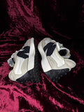 New Balance 327