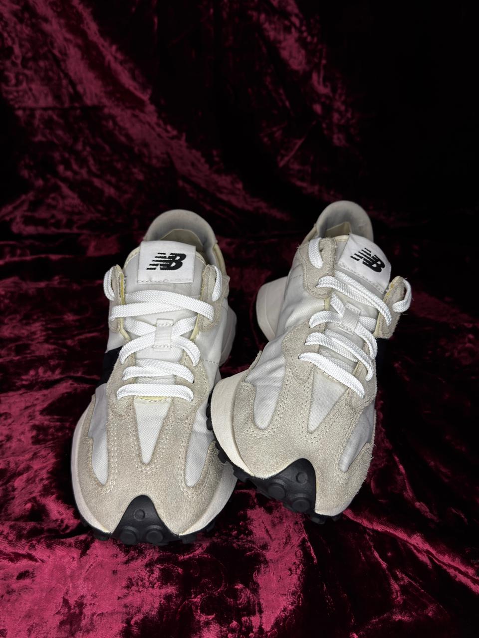 New Balance 327
